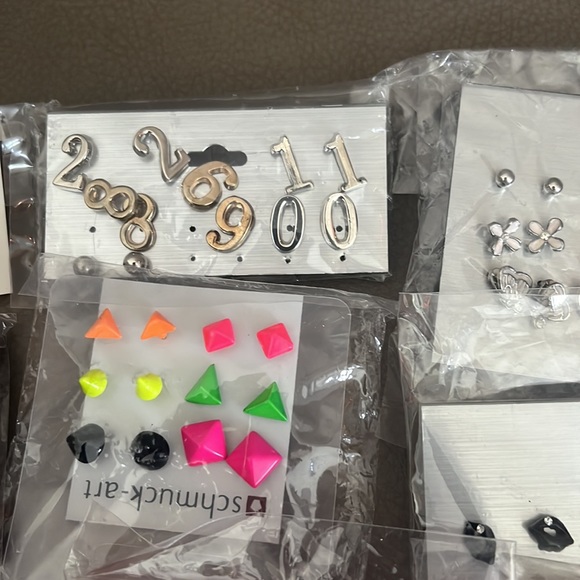 Lot of funky fancy earrings brand new - Picture 4 of 7